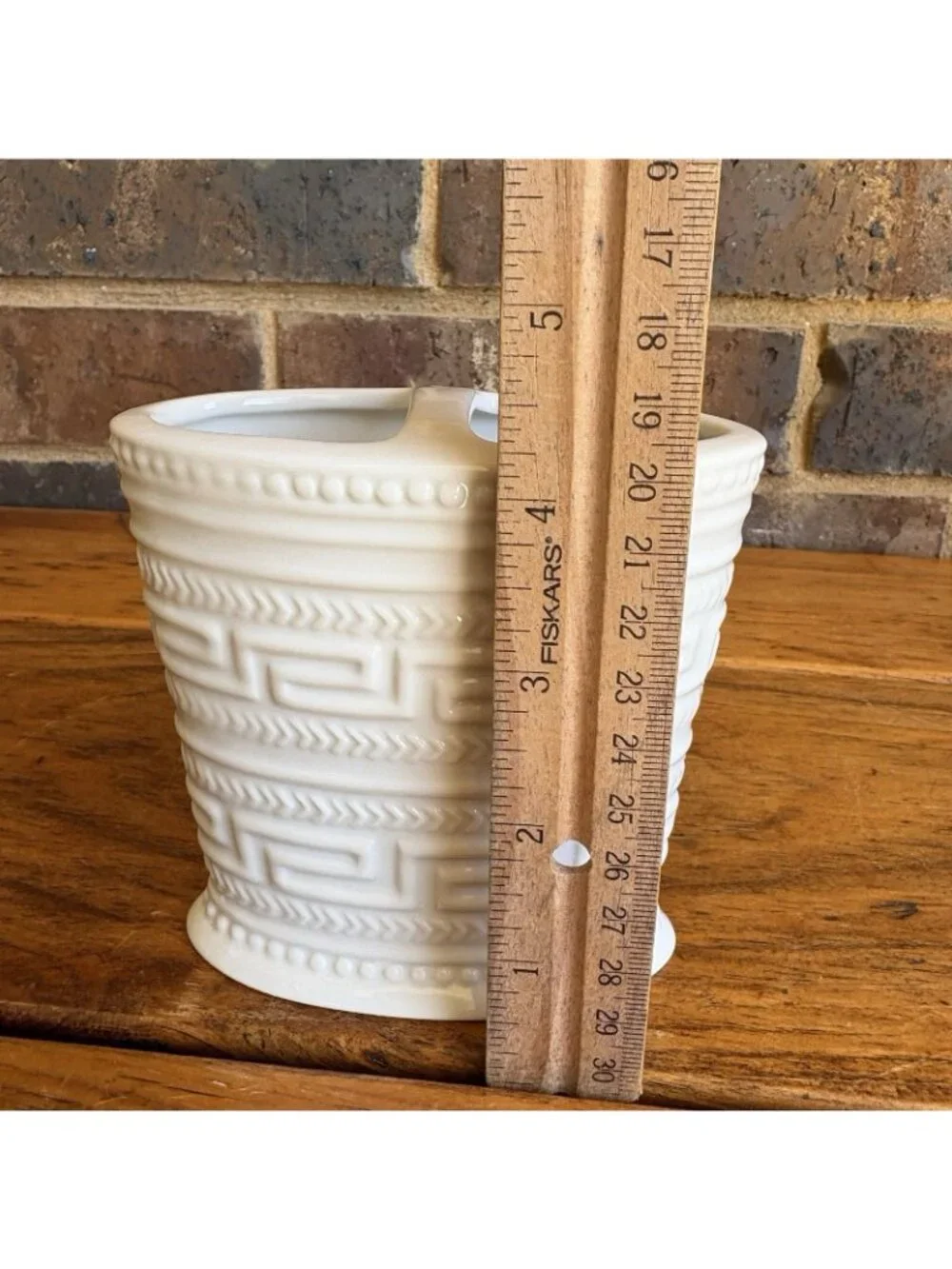 Kassatex Santorini Toothbrush HolderBathroom Accessory White Greek Key Porcelain